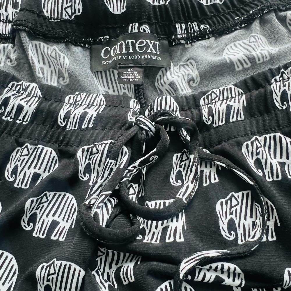 Context by Lord and Taylor Black & White Elephant Print Lounge Pants